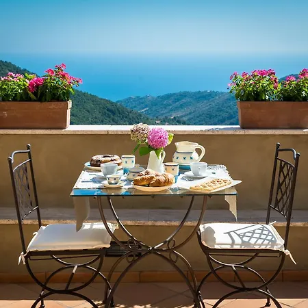Bed & Breakfast Borgoinpietra *