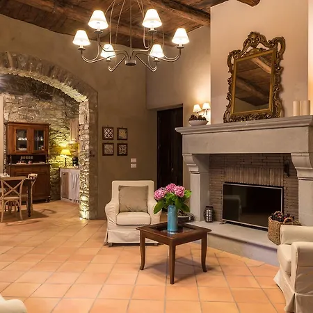 Bed & Breakfast Borgoinpietra *