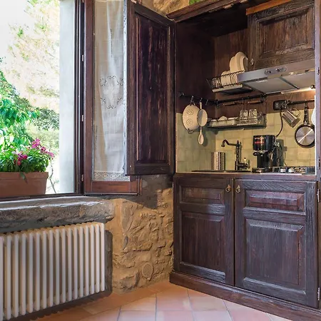 Bed & Breakfast Borgoinpietra *